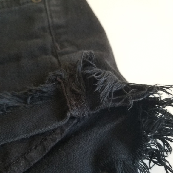 American Eagle Distressed Hi-Rise Festival Shorts - Picture 5 of 7